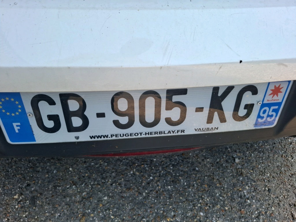 Peugeot 208 BLUEHDI 100 S&S BVM6 PREMIUM PACK 2021