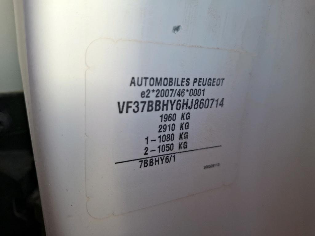 Peugeot PARTNER FOURGON STANDARD 1.6 BLUEHDI 100 BVM5 PREMIUM 2017