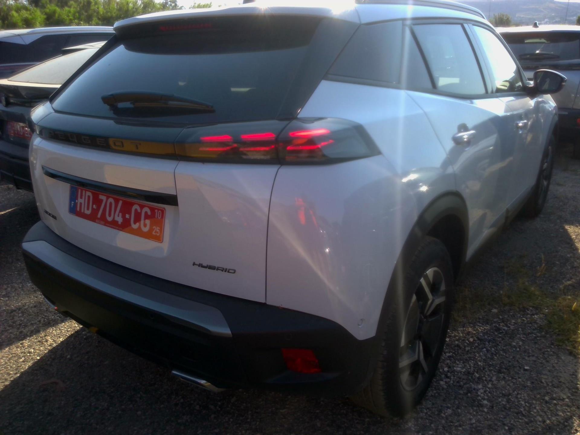 Peugeot 2008 Hybrid 145 e-DCS6 Allure 2025