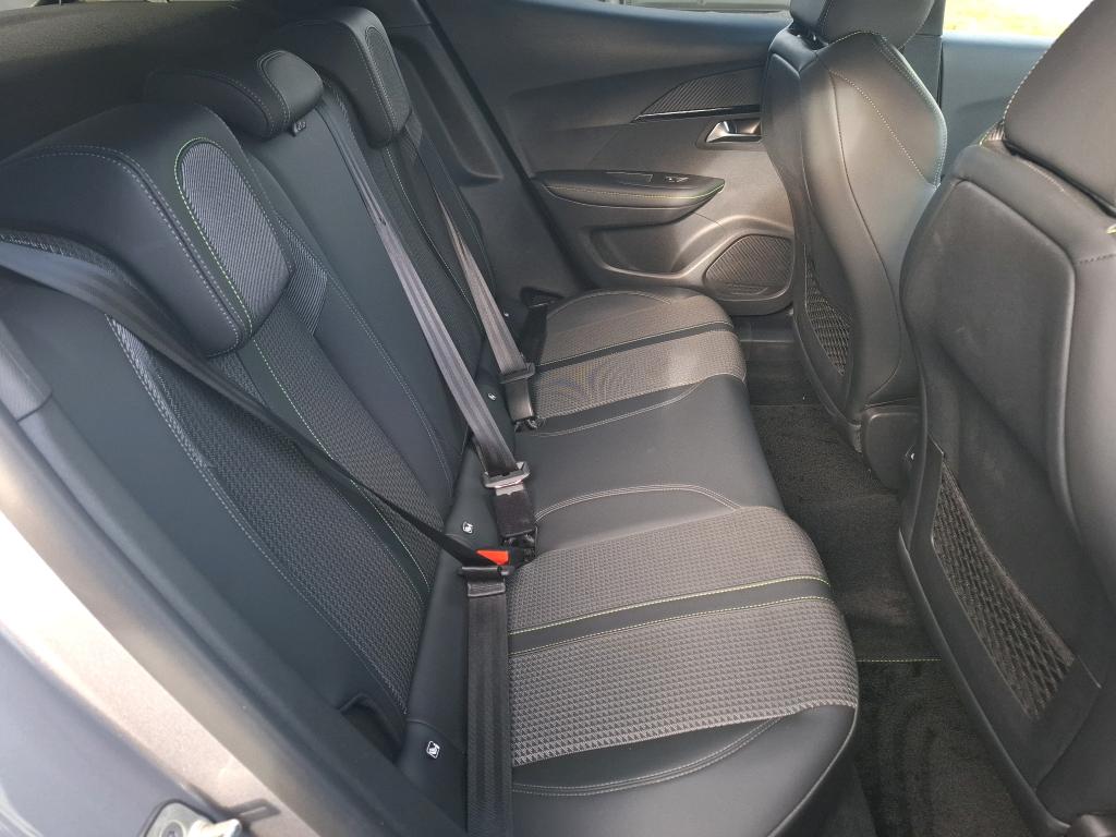 Peugeot 2008 BlueHDi 130 S&S EAT8 GT 2022