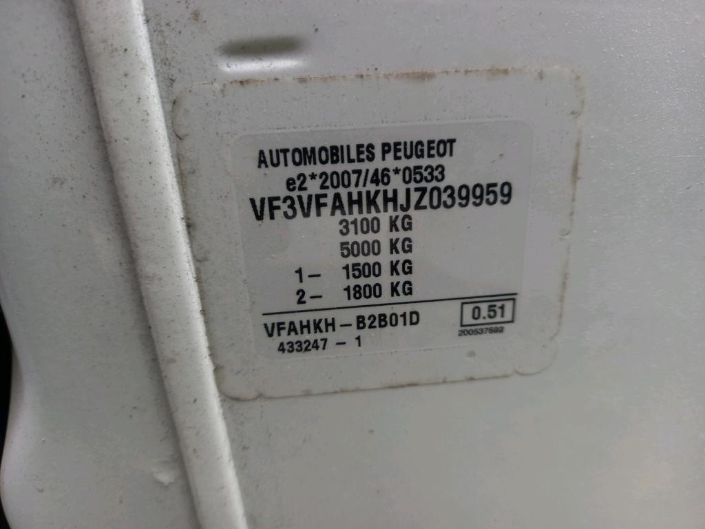 Peugeot EXPERT FGN TOLE STANDARD 2.0  BLUEHDI 120 S&S BVM6 PREMIUM 2018