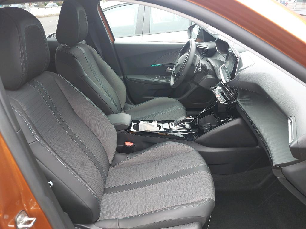 Peugeot 2008 BlueHDi 130 S&S EAT8 Allure Pack 2021