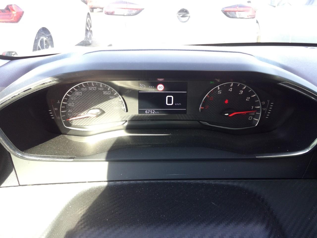 Foto Peugeot 208 5
