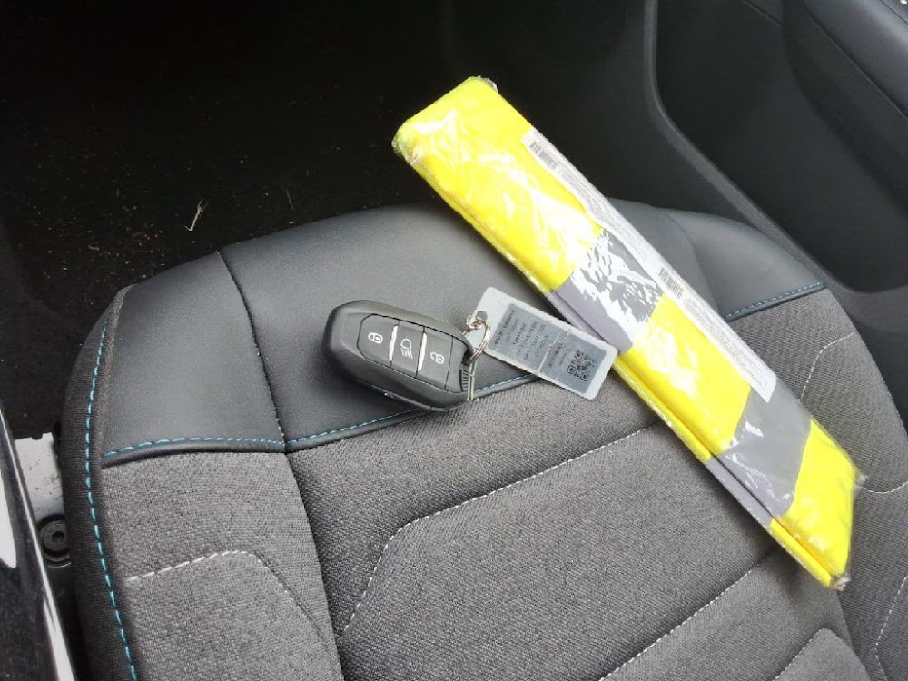 Foto Citroën C4 X 32