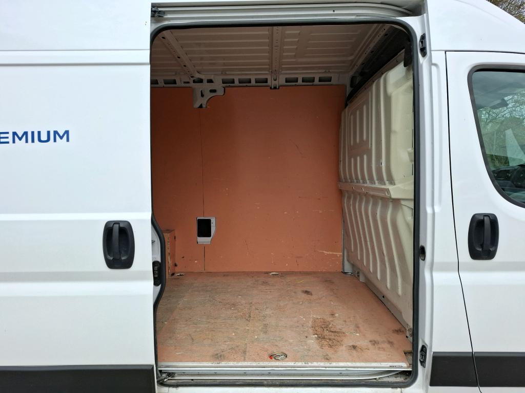 Peugeot BOXER TOLE 333 L2H2 BLUEHDI 120 S&S PREMIUM 2021