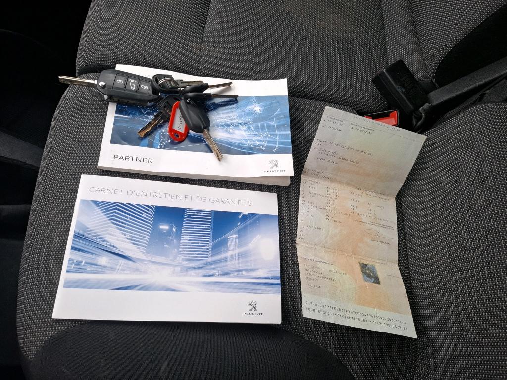 Peugeot PARTNER FOURGON STANDARD 650 KG BLUEHDI 100 BVM5 ASPHALT 2019