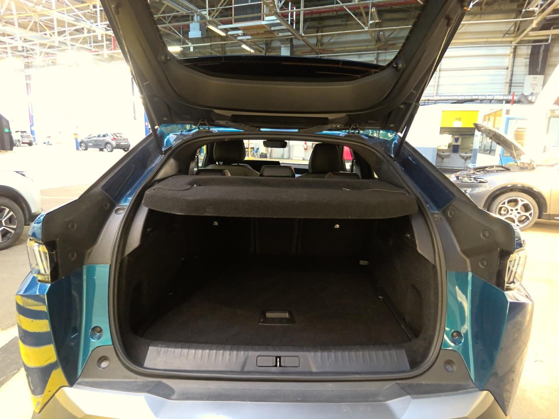 Peugeot 3008 Hybrid 136 e-DCS6 Allure 2025