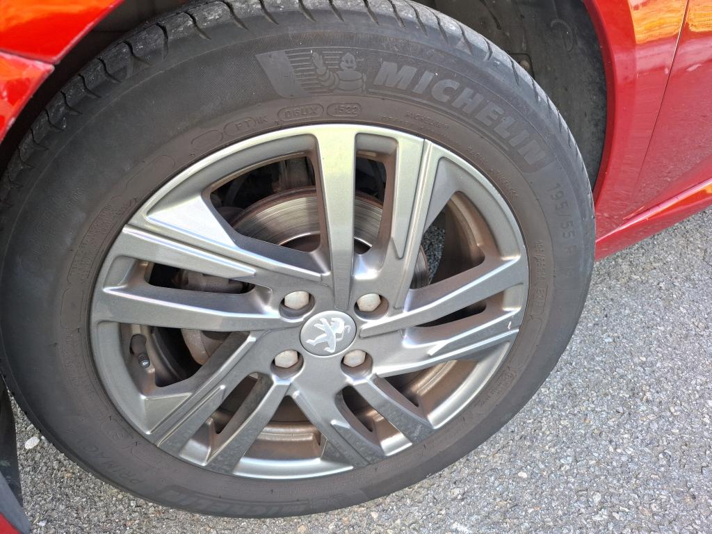 Peugeot 208 PureTech 75 S&S BVM5 Style 2021