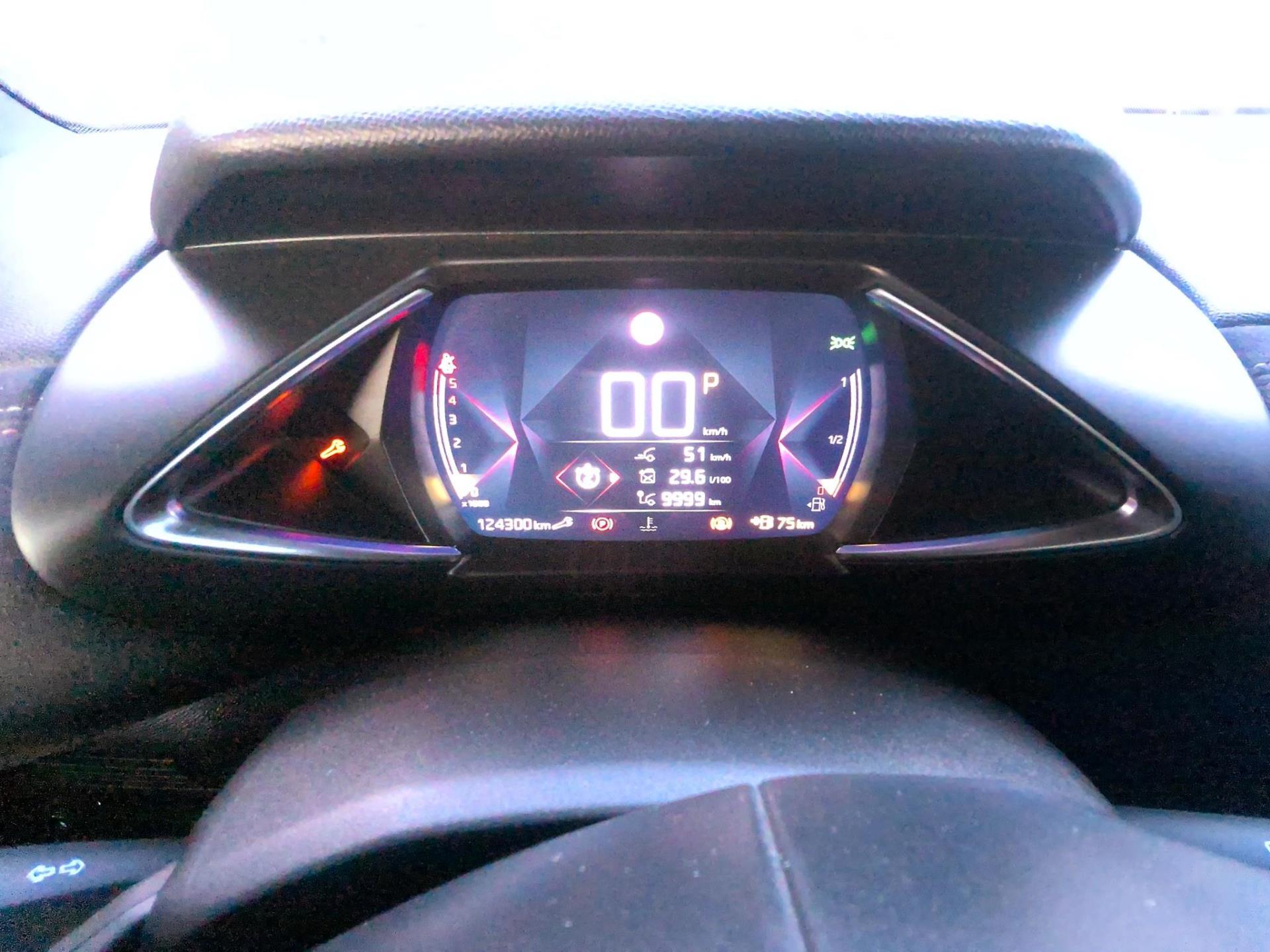 DS DS3 Crossback BlueHDi 130 EAT8 Performance Line+ 2019