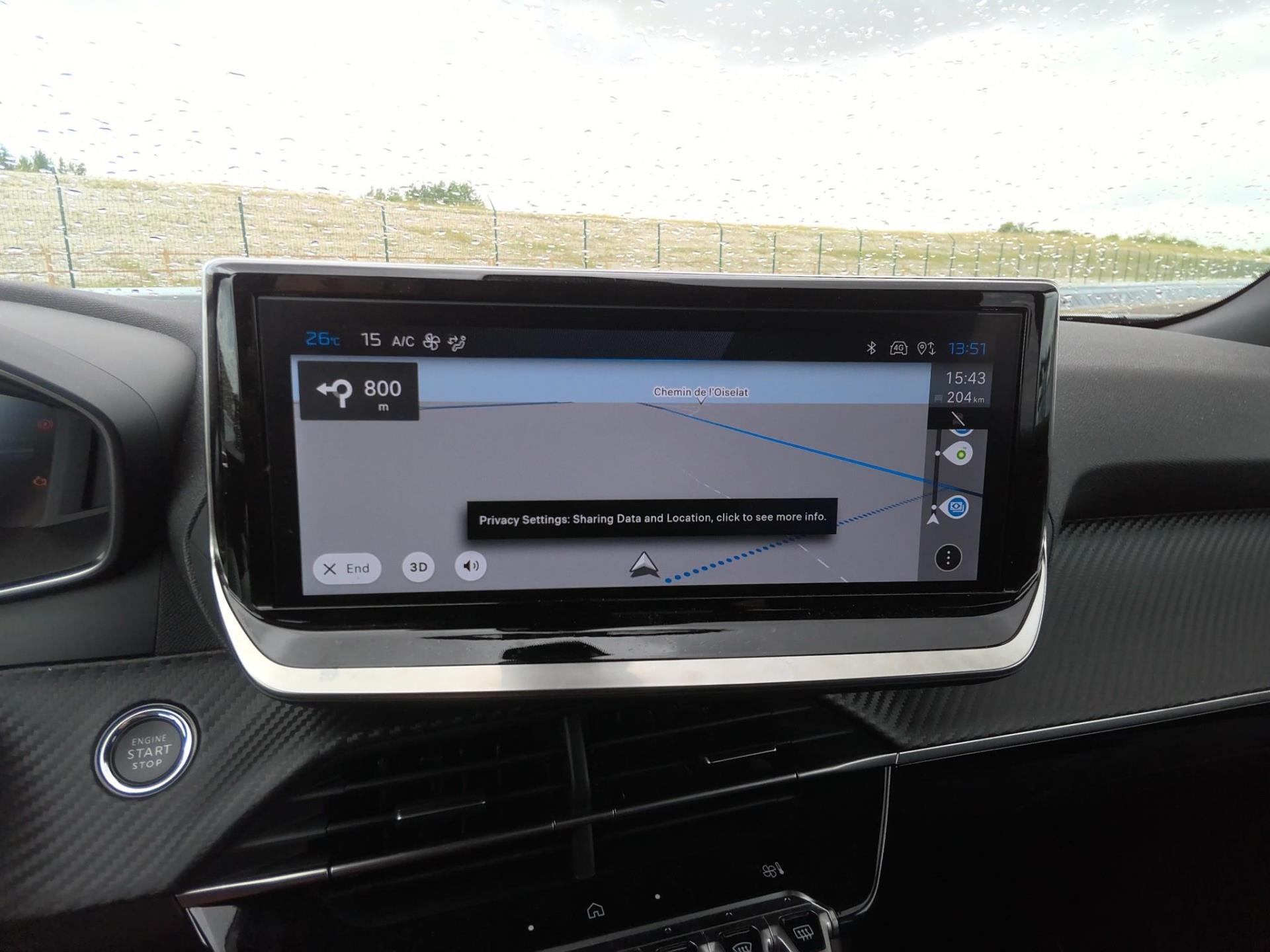 Peugeot 2008 Hybrid 136 e-DCS6 Allure 2025