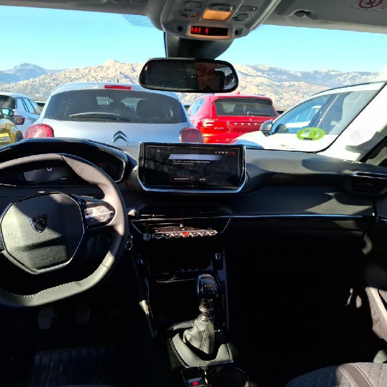 Foto Peugeot 208 12