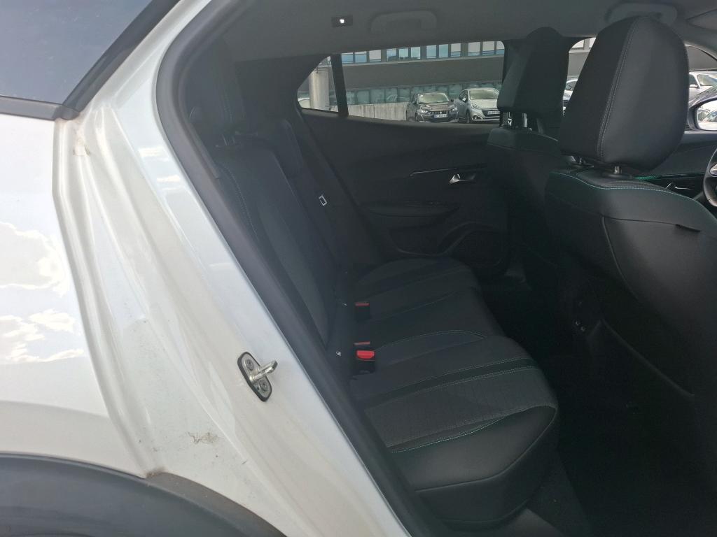 Peugeot 2008 PureTech 130 S&S EAT8 Allure Business 2021