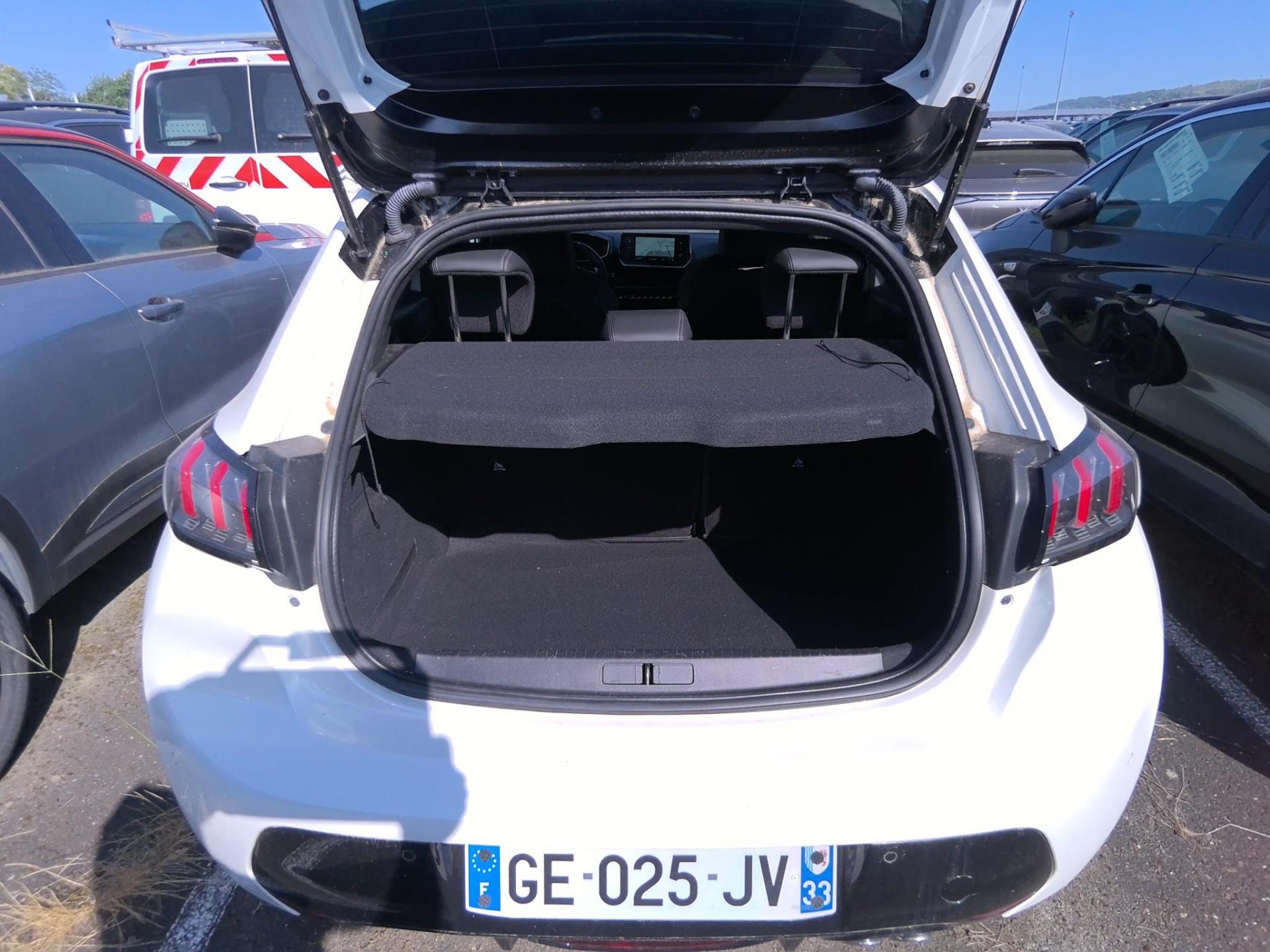 Peugeot 208 PureTech 130 S&S EAT8 GT 2022