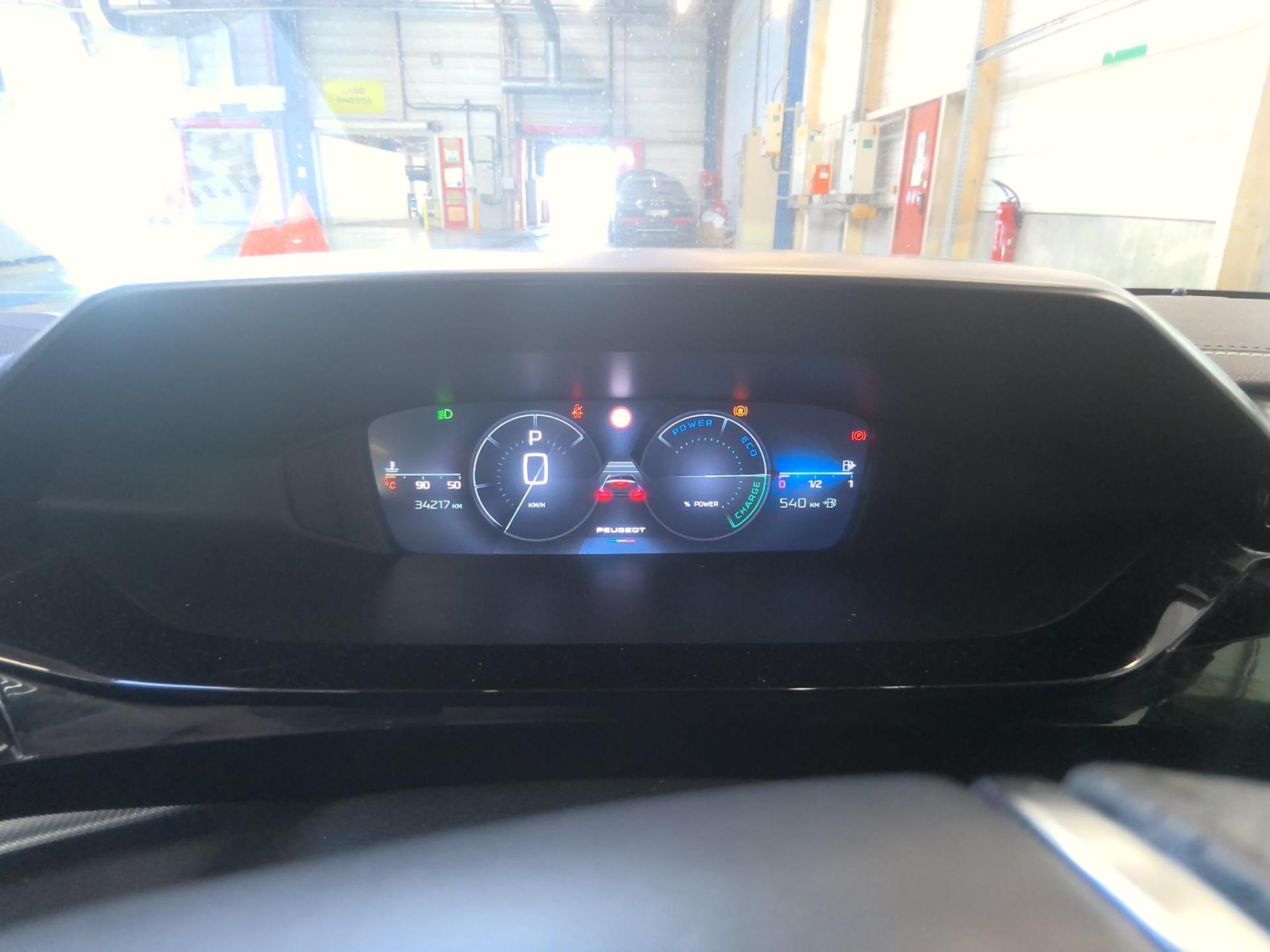 Peugeot 308 Hybrid 145 e-DCS6 GT 2025