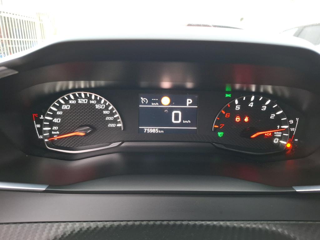 Peugeot 2008 BlueHDi 130 S&S EAT8 Allure 2021