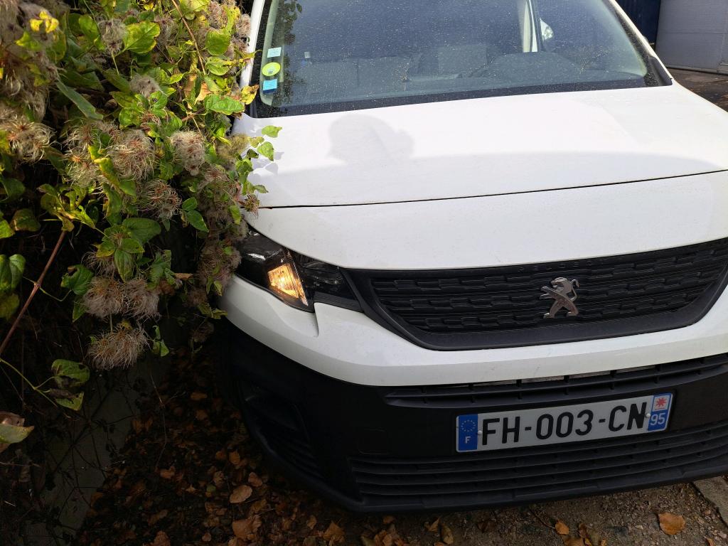 Peugeot PARTNER FOURGON STANDARD 650 KG BLUEHDI 100 S&S BVM5 PREMIUM 2019