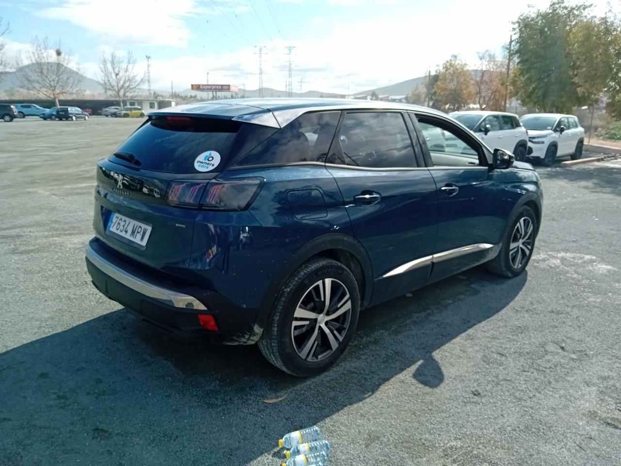 Foto Peugeot 3008 Hybrid 2