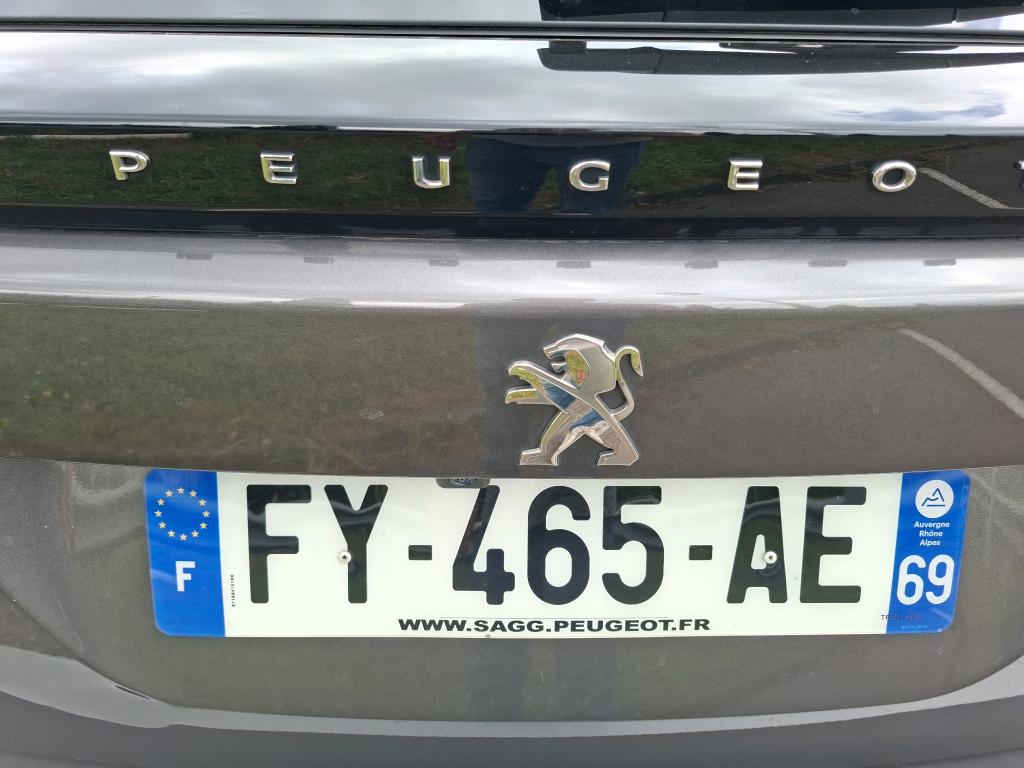 Peugeot 2008 BlueHDi 130 S&S EAT8 GT 2021