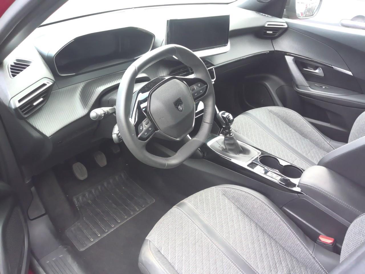 Foto Peugeot 2008 11