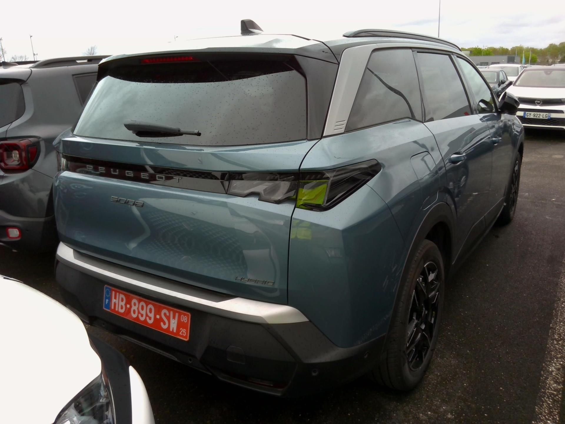 Peugeot 5008 Hybrid 136 e-DCS6 GT 2025