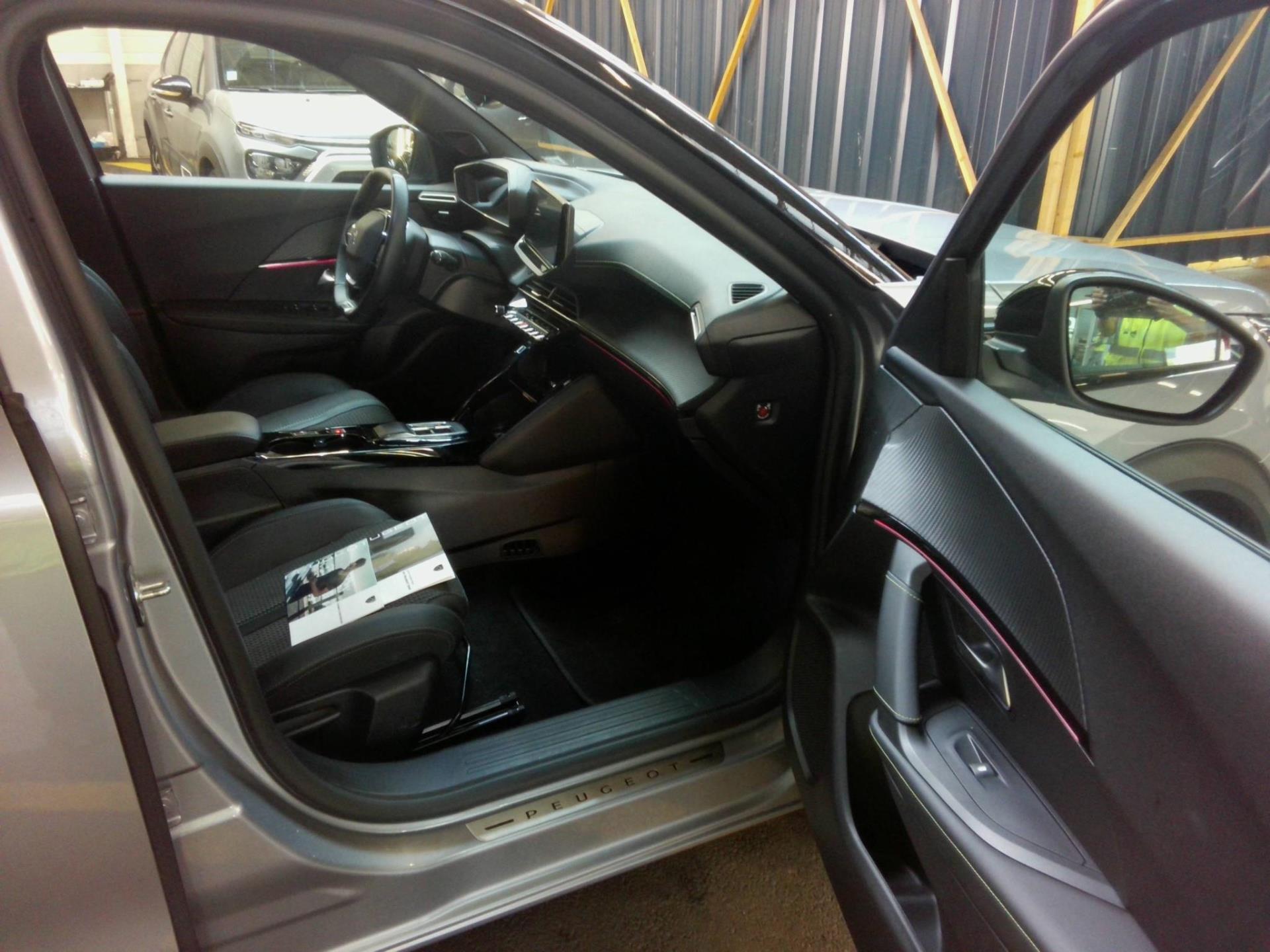 Peugeot 2008 Electrique 136 ch GT 2022