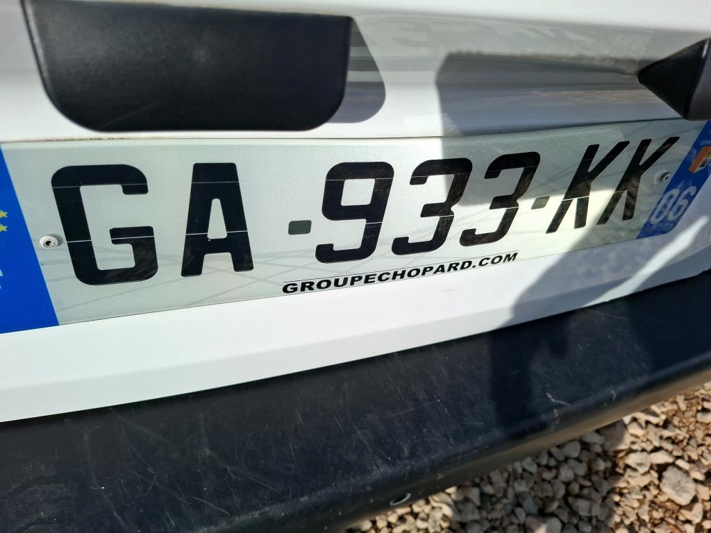 Peugeot PARTNER FOURGON STANDARD 650 KG BLUEHDI 130 S&S EAT8 ASPHALT 2021