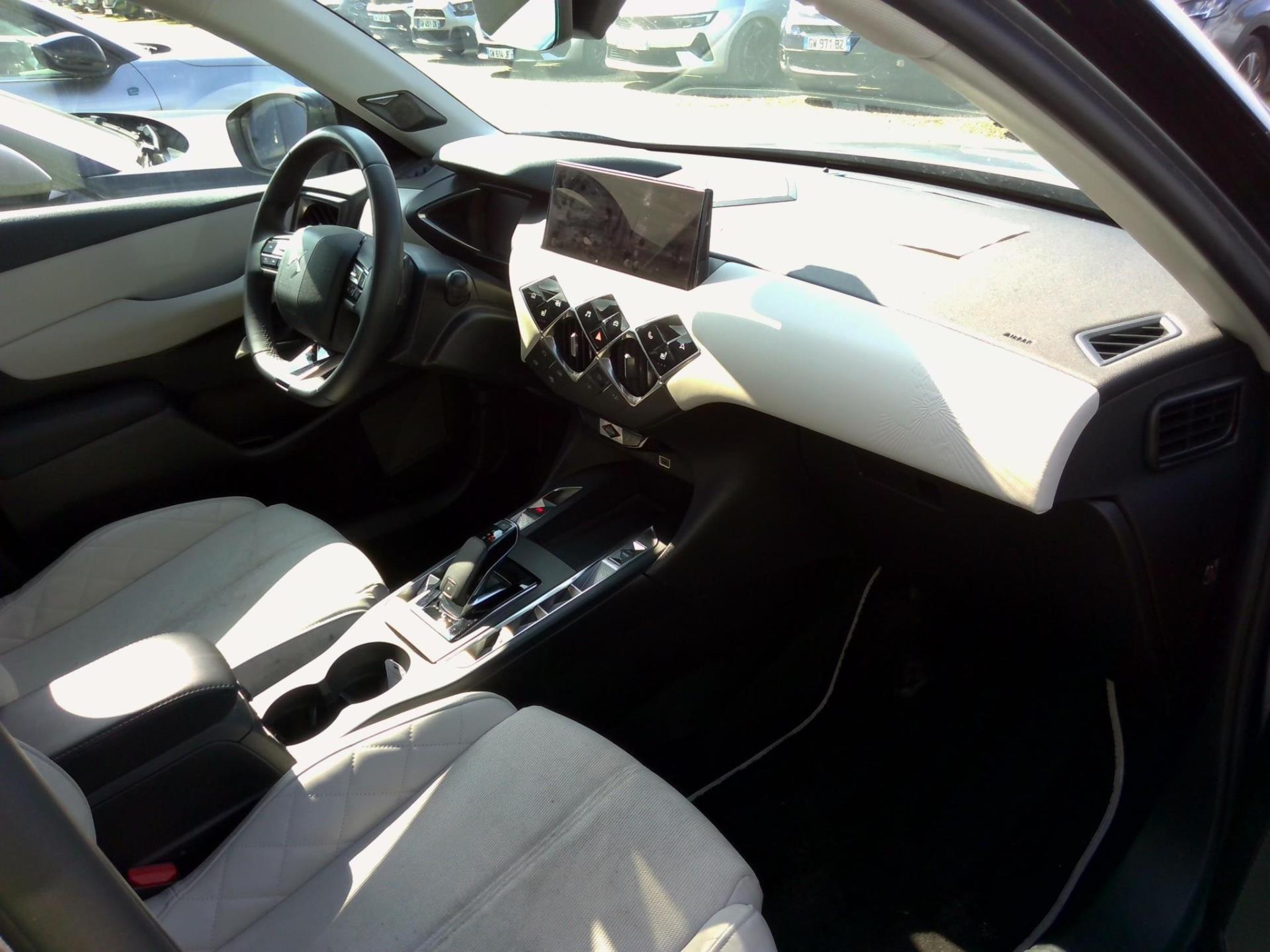 DS DS 3 PureTech 130 EAT8 Esprit de Voyage 2024