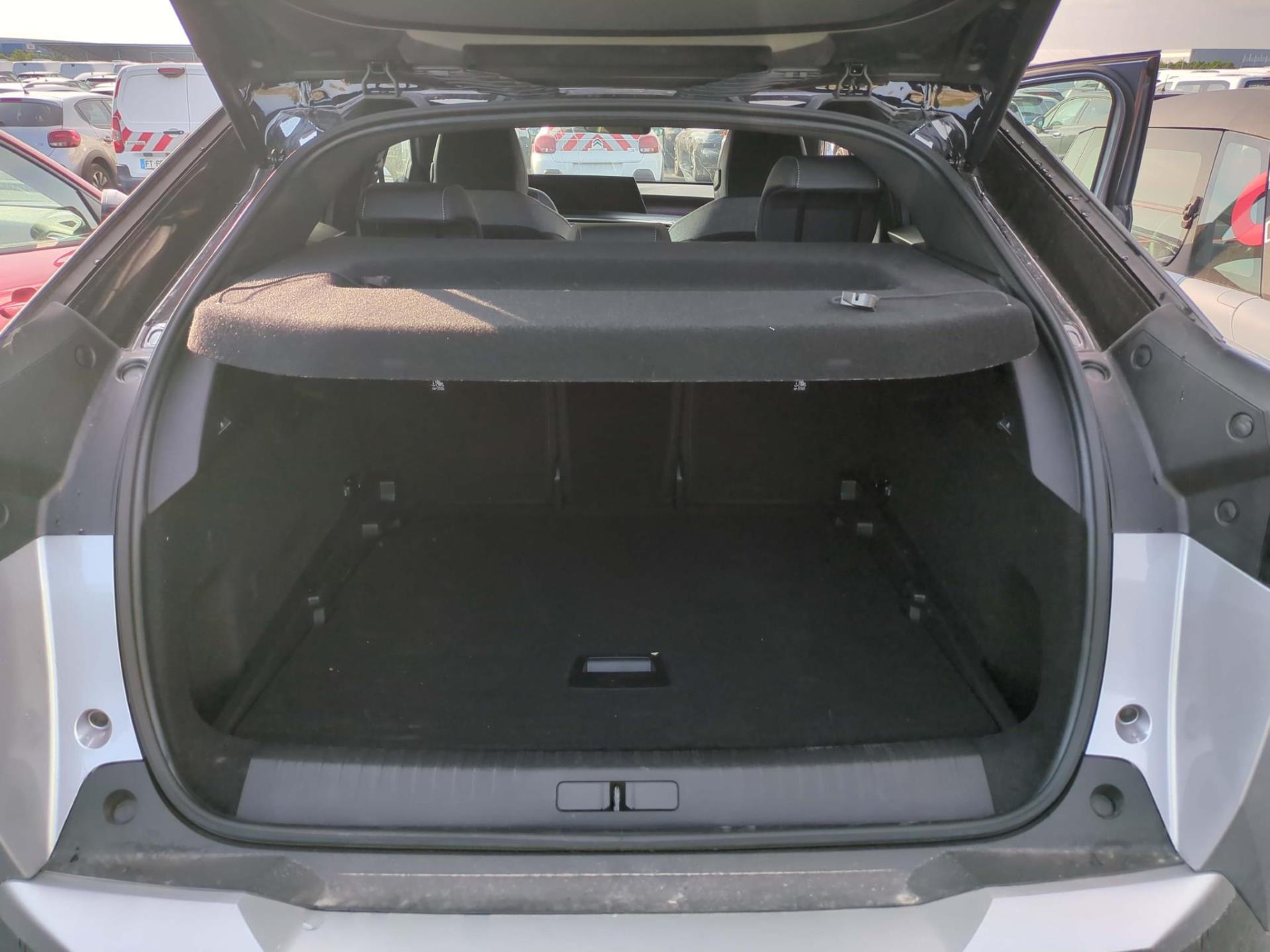 Peugeot 3008 Hybrid 136 e-DCS6 GT 2025