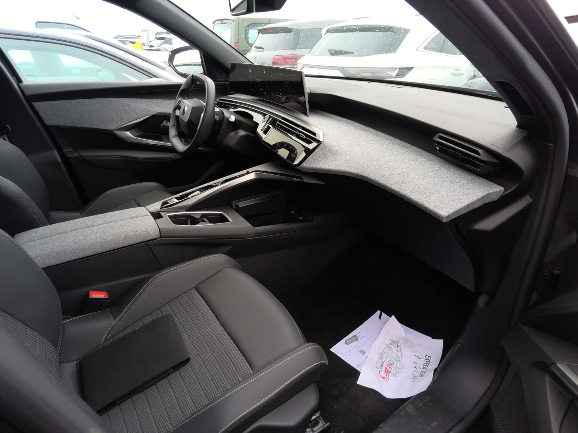 Peugeot 3008 Hybrid 136 e-DCS6 Allure 2024