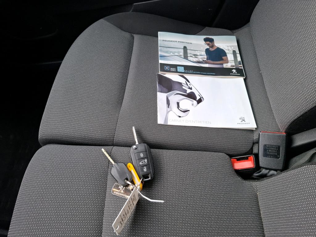 Peugeot PARTNER FOURGON LONG 950 KG BLUEHDI 100 S&S BVM5 PREMIUM 2020