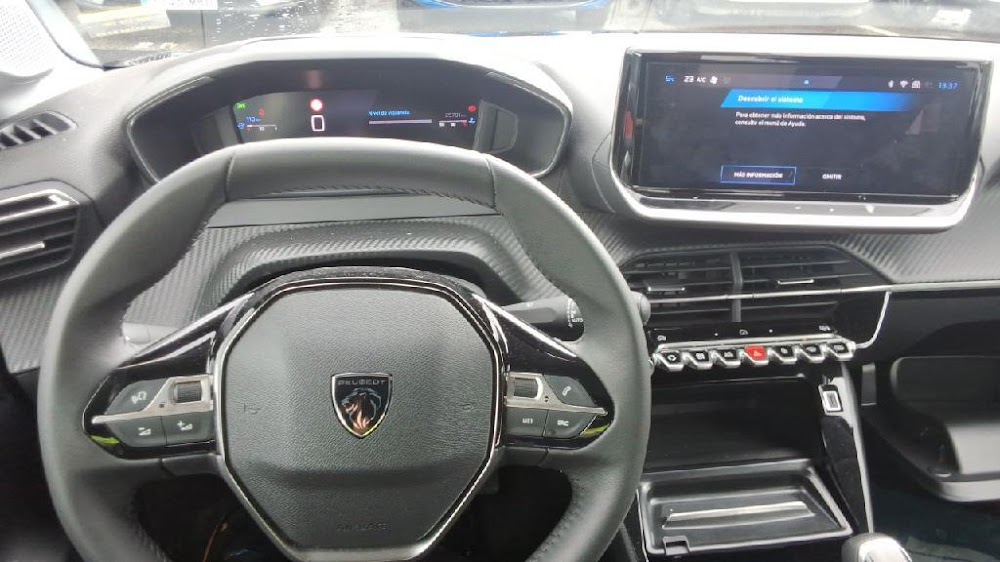Foto Peugeot 208 5
