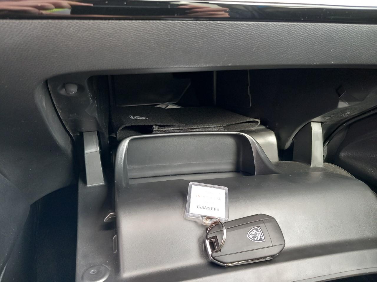 Foto Peugeot 308 8