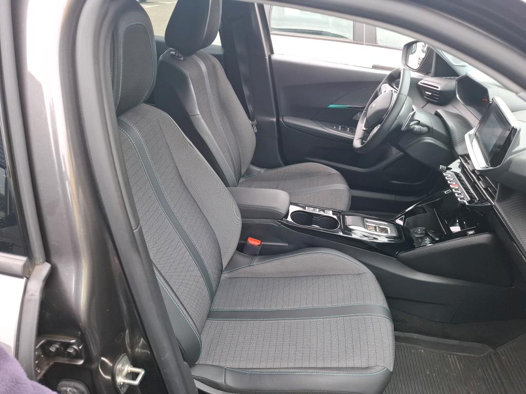 Peugeot 2008 BlueHDi 130 S&S EAT8 Allure 2022