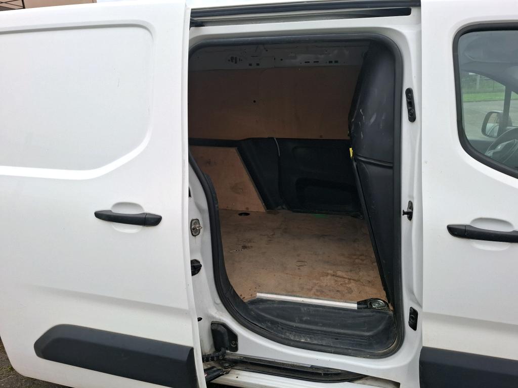 Peugeot PARTNER FOURGON STANDARD 650 KG BLUEHDI 100 S&S BVM5 PREMIUM 2020