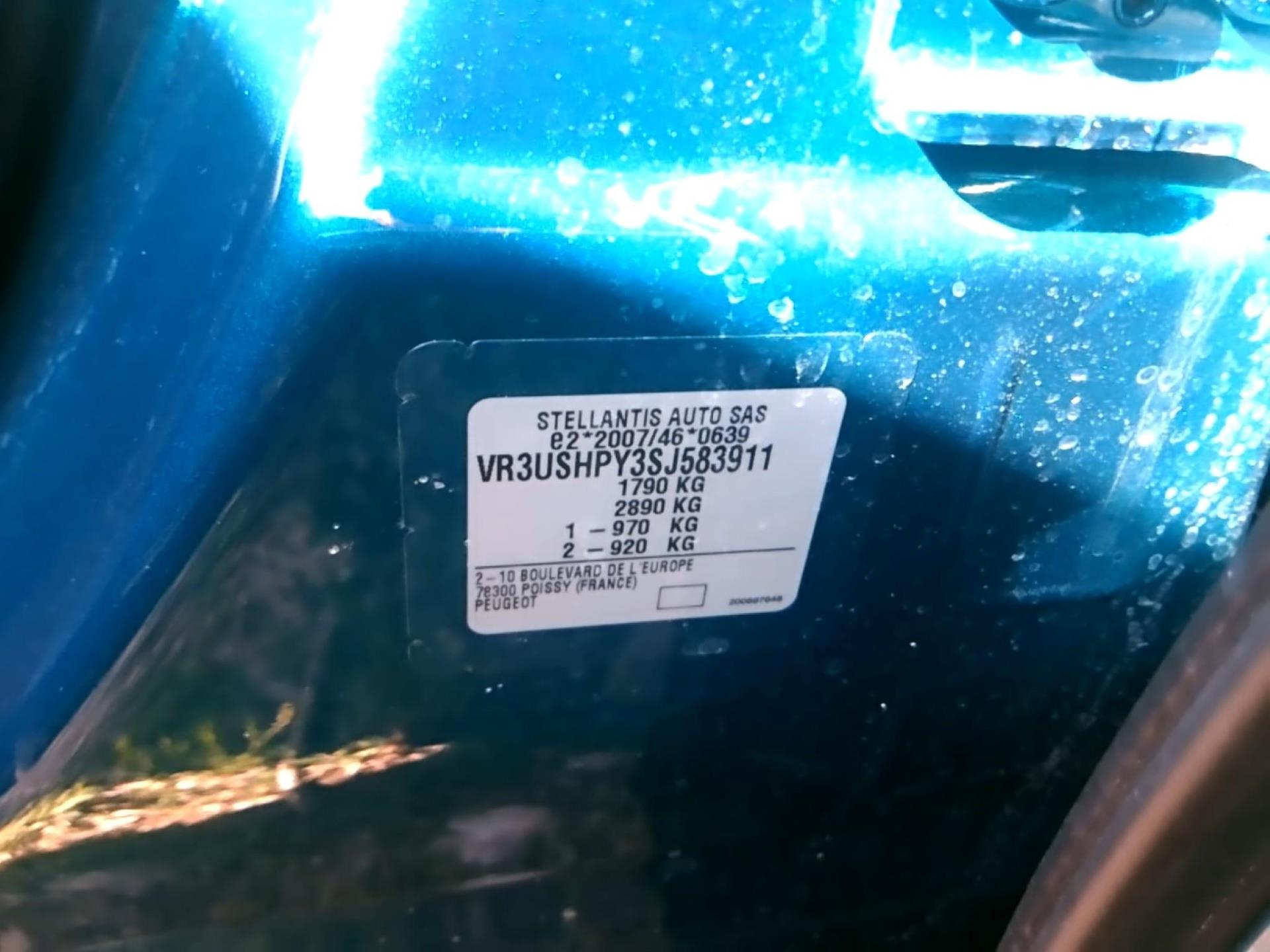 Peugeot 2008 Hybrid 136 e-DCS6 GT 2025