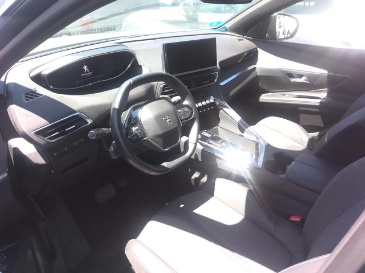 Foto Peugeot 3008 Hybrid 3