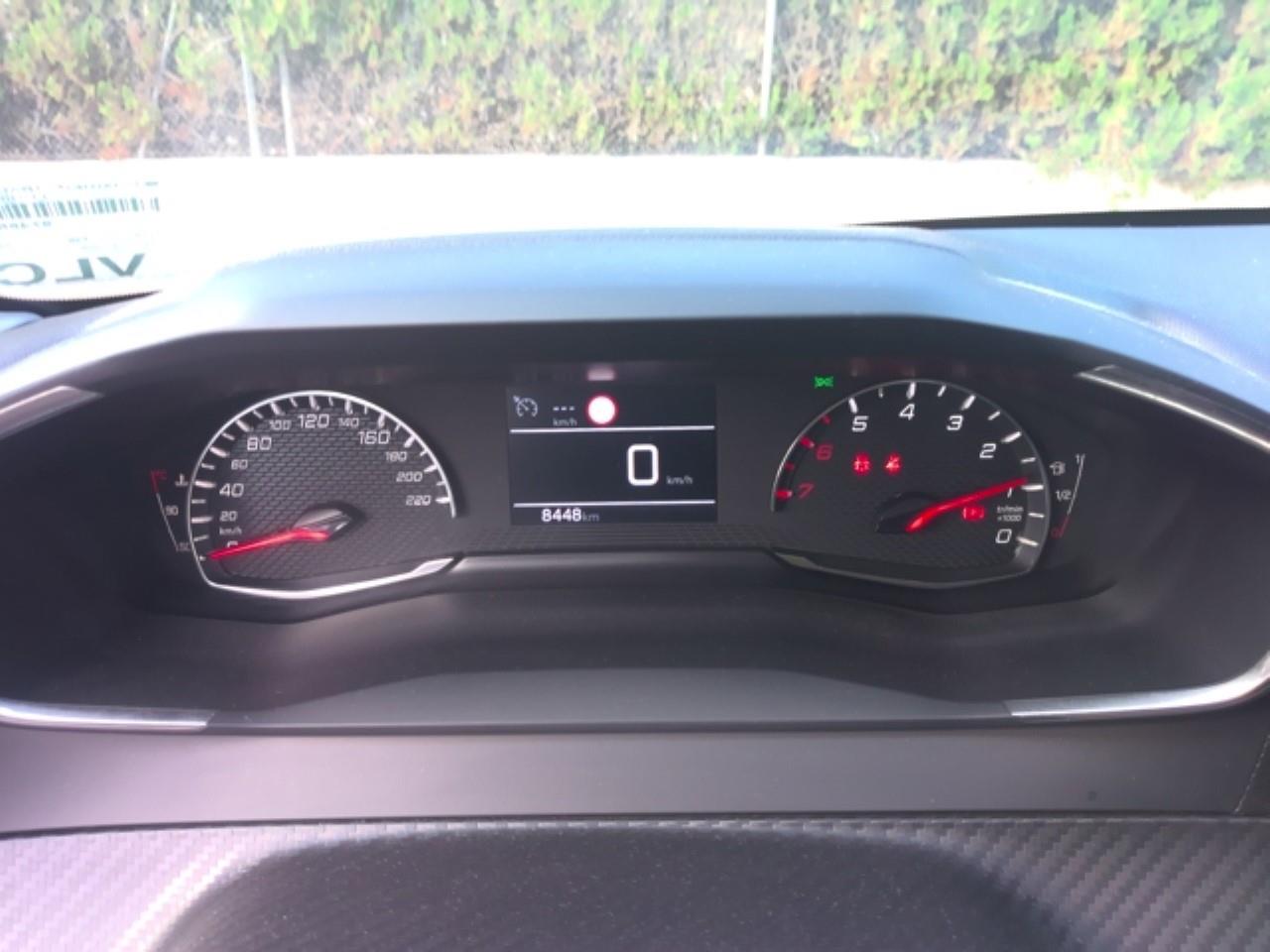 Foto Peugeot 208 5