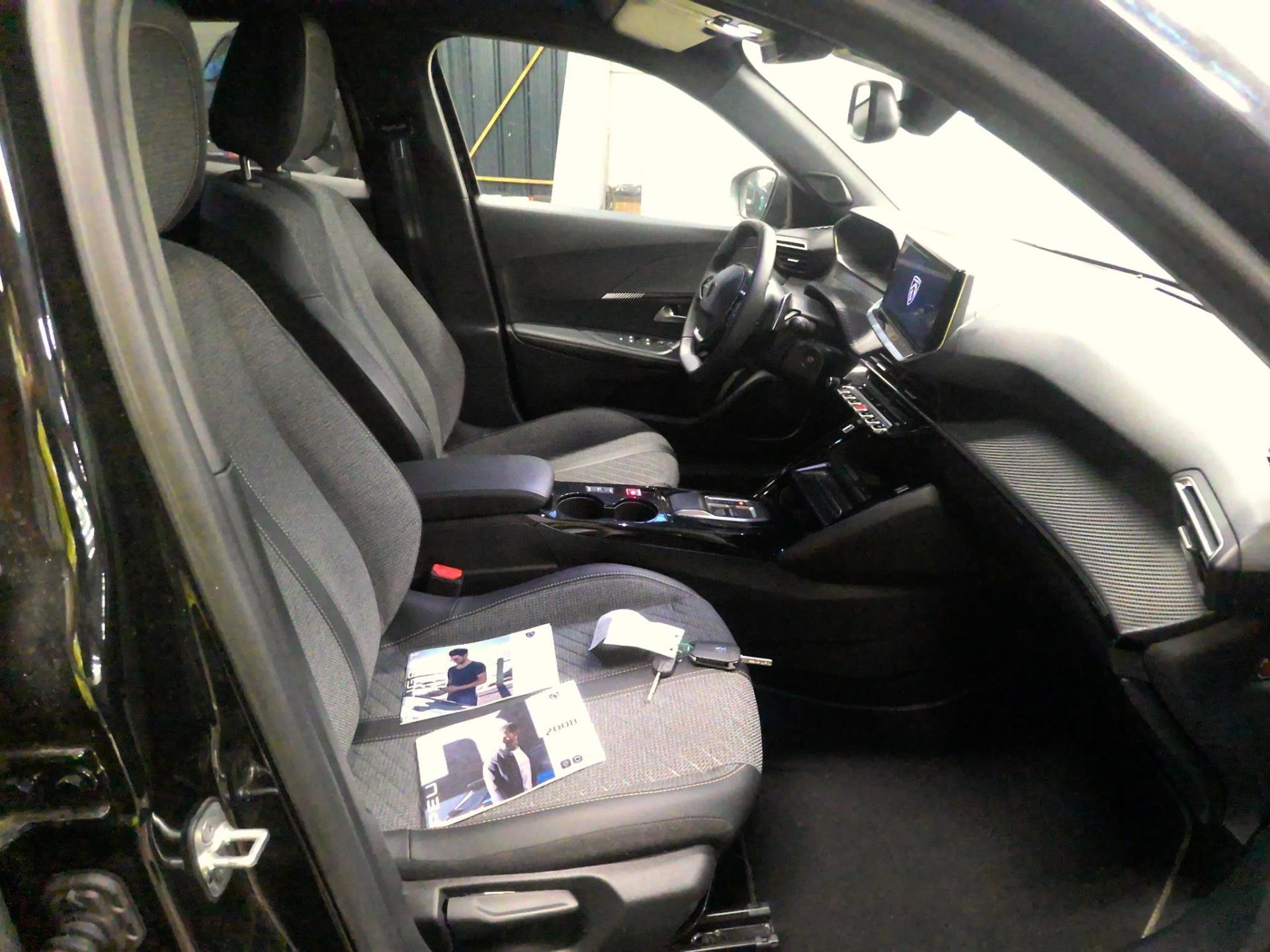 Peugeot 2008 PureTech 130 S&S EAT8 Allure 2024