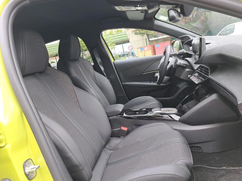 Peugeot 208 Hybrid 110 e-DCS6 GT 2025