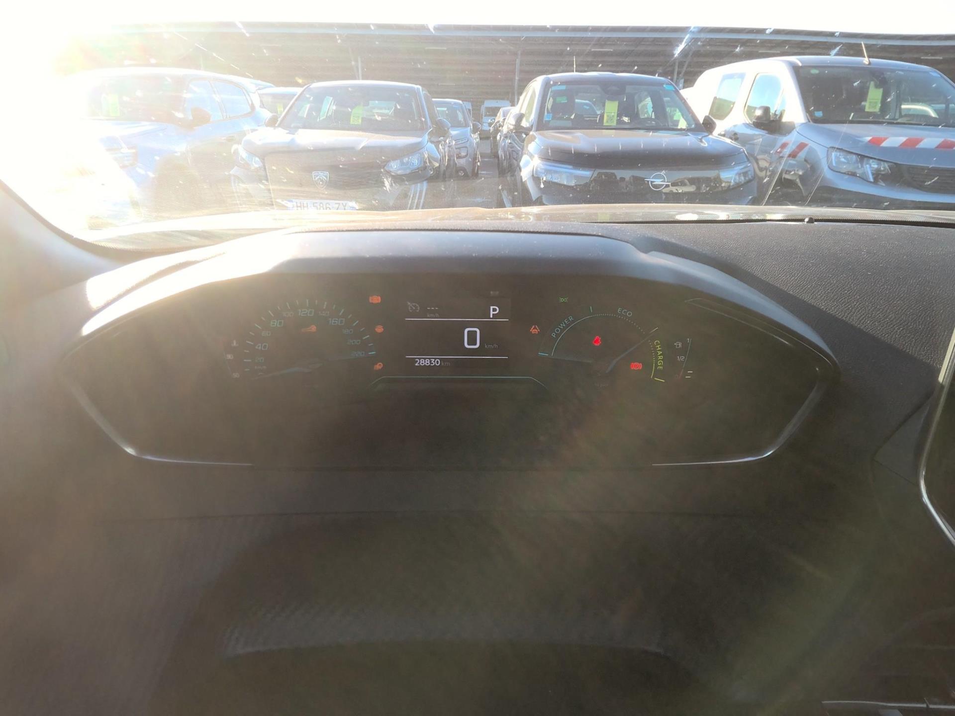 Peugeot 2008 Hybrid 145 ch e-DCS6 Style 2025