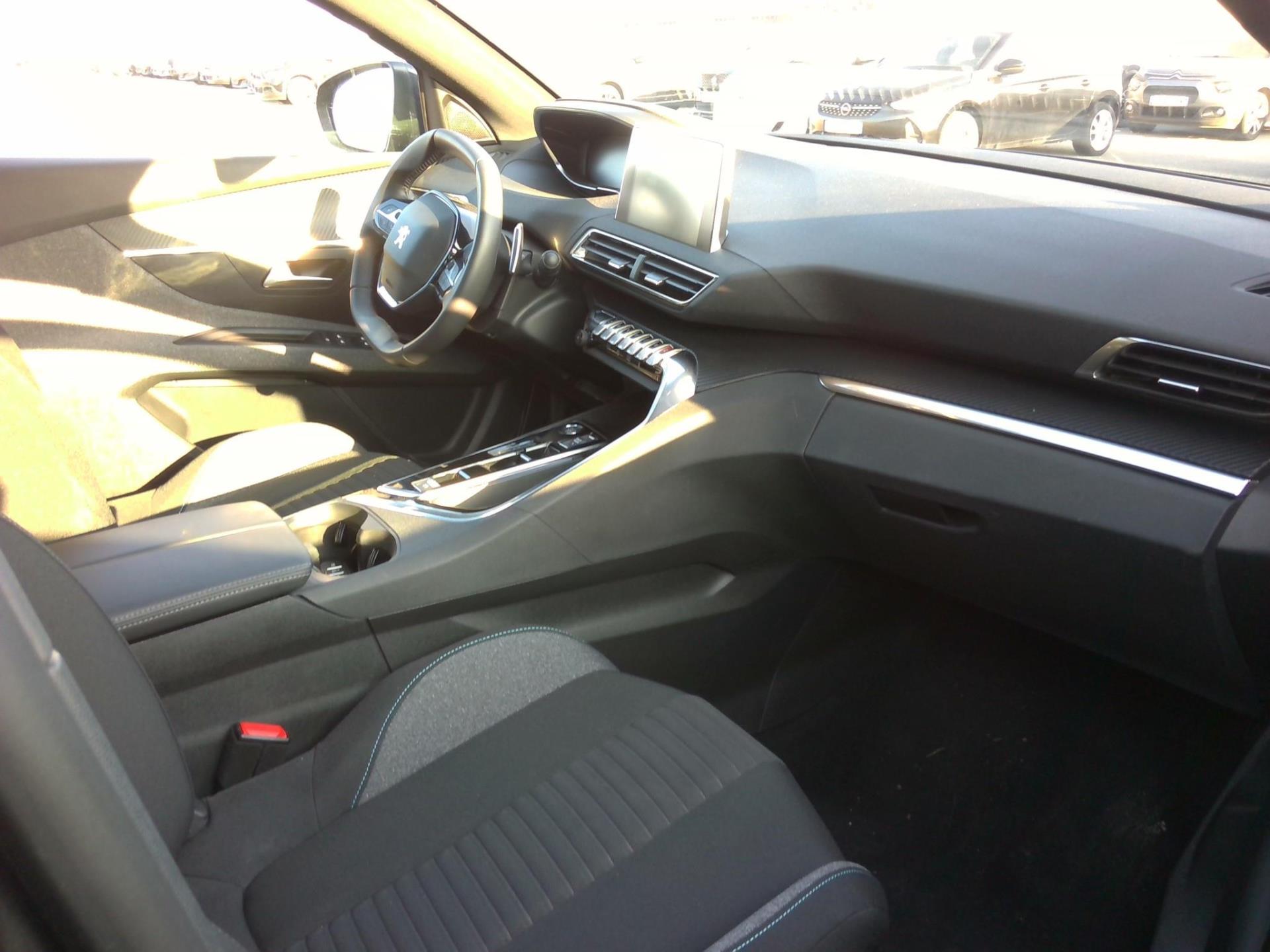 Peugeot 3008 BlueHDi 130ch S&S EAT8 Active Pack 2023