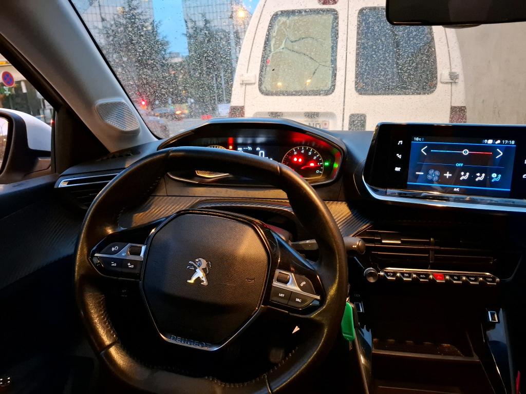 Peugeot 208 BLUEHDI 100 S&S BVM6 PREMIUM PACK 2021