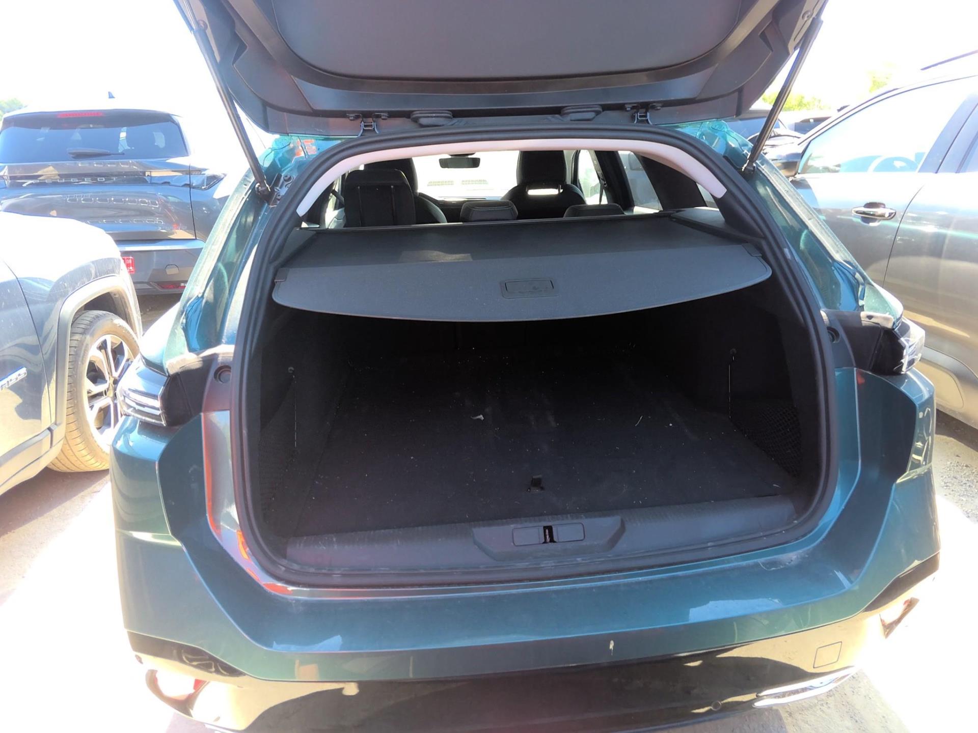 Peugeot 308 SW Hybrid 136 e-DCS6 Allure 2025