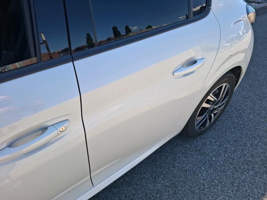 Peugeot 208 PureTech 100 S&S EAT8 Allure 2022