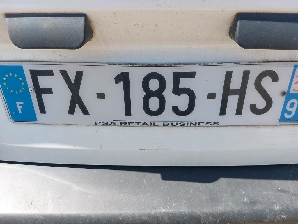 Peugeot PARTNER FOURGON STANDARD 650 KG BLUEHDI 100 S&S BVM5 PREMIUM 2021