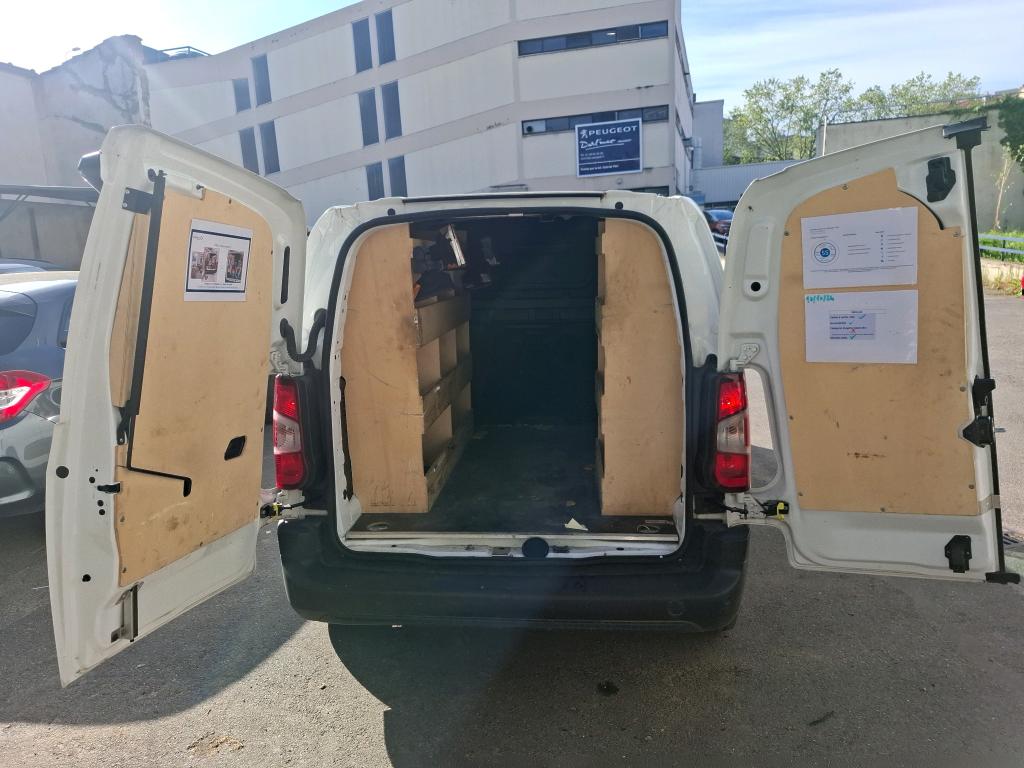 Peugeot PARTNER FOURGON STANDARD 650 KG BLUEHDI 130 S&S EAT8 ASPHALT 2020