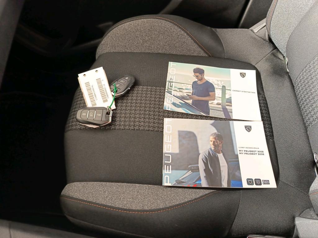 Peugeot 3008 BlueHDi 130ch S&S EAT8 Active Pack 2022