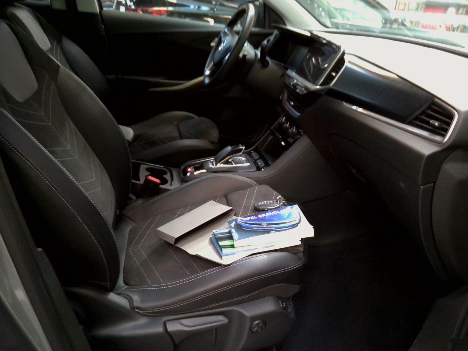 Opel Grandland Hybrid4 300 ch AWD BVA8 Ultimate 2022