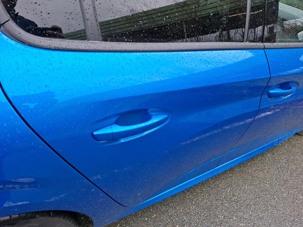 Peugeot 208 Hybrid 136 e-DCS6 Allure 2025