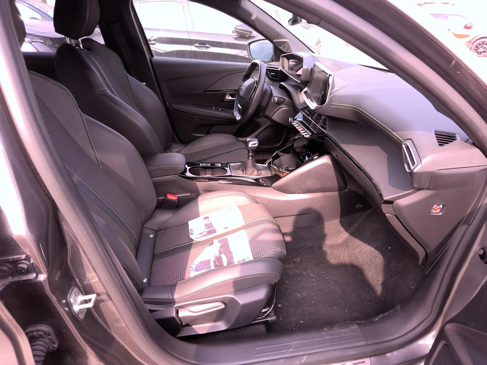 Peugeot 208 BlueHDi 100 S&S BVM6 GT 2023